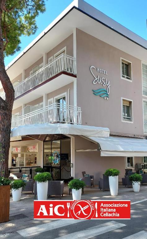 Susy - Ambienti Rinnovati 2022 - Direttamente Su Viale Dante E A Due Passi Dal Mare